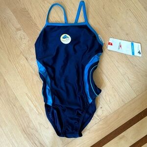 NWT ladies SPEEDO size 28/2